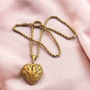 Vintage Puffy Filigree Heart Pendant on Gold Tone Rope Chain Necklace